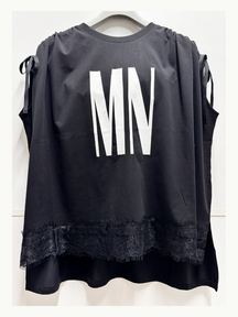肩リボン裾レースロゴTシャツ