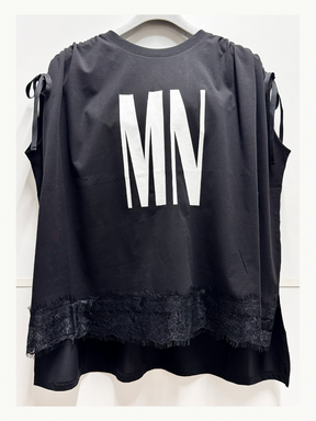 肩リボン裾レースロゴTシャツ