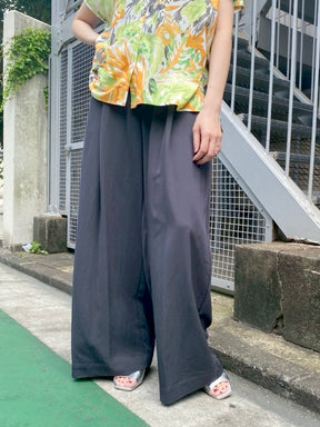 タックイージーワイドパンツ