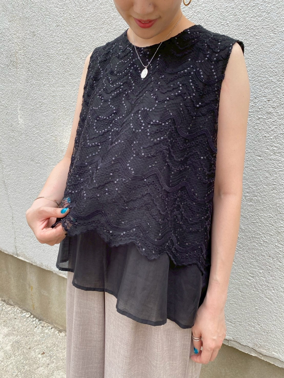 ウェーブパターンレーストップス