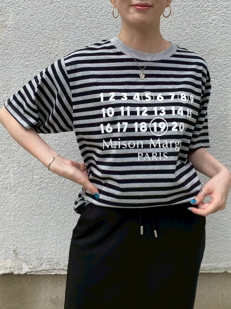 Accountナンバー×ボーダーTシャツ