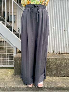 タックイージーワイドパンツ