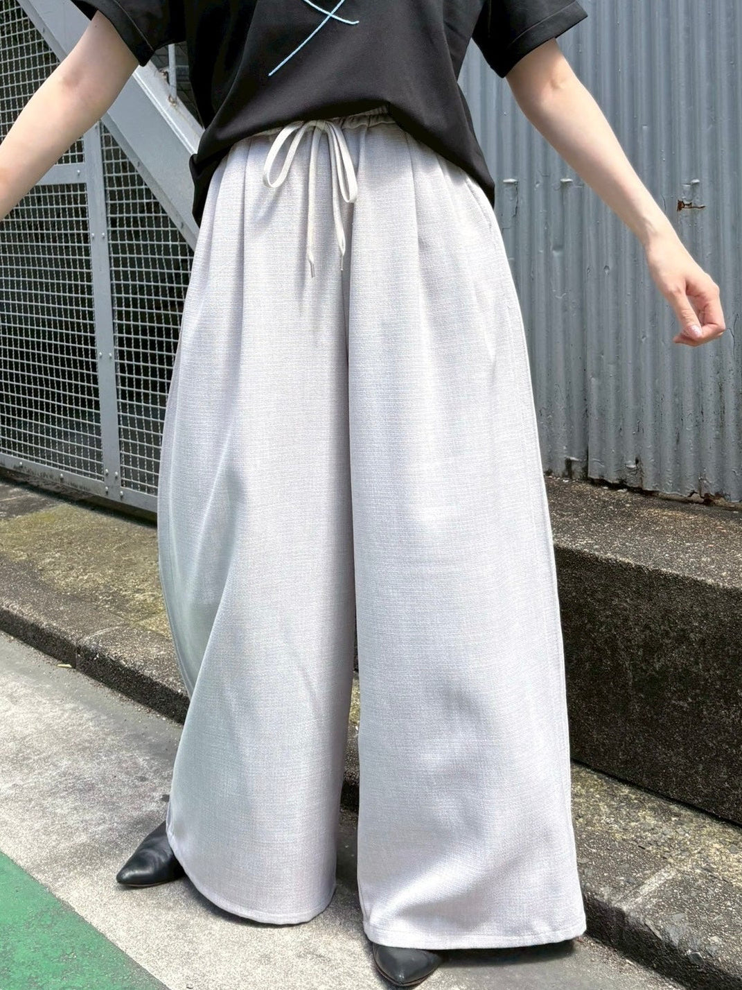 サイドピンタックラインパンツ