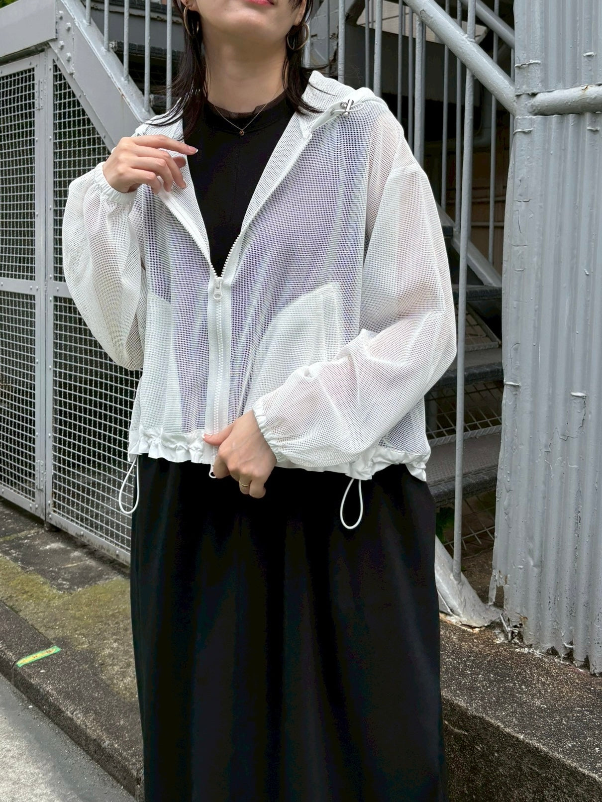 メッシュジップパーカー