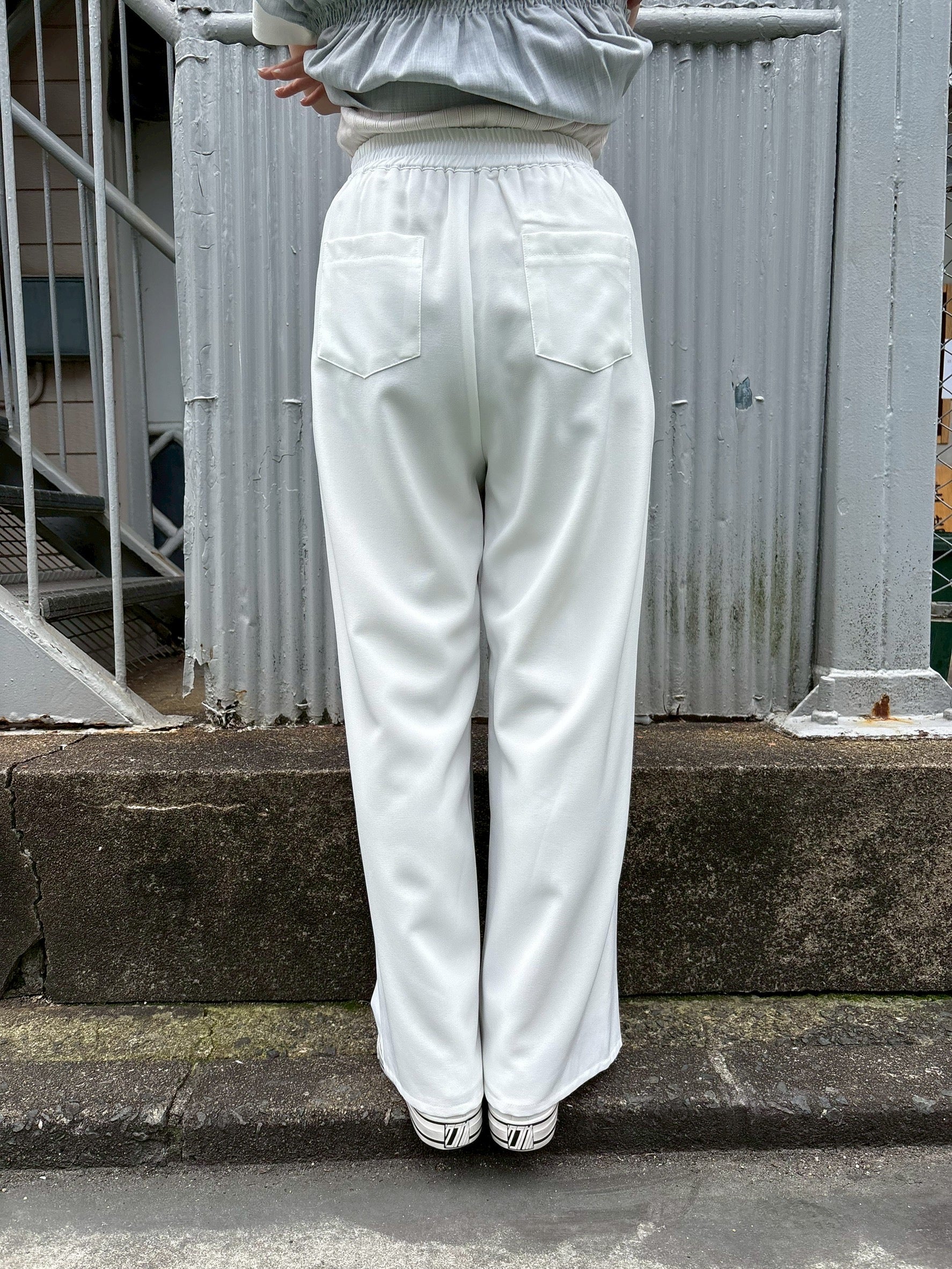 麻タッチ前後配色タックカーブパンツ