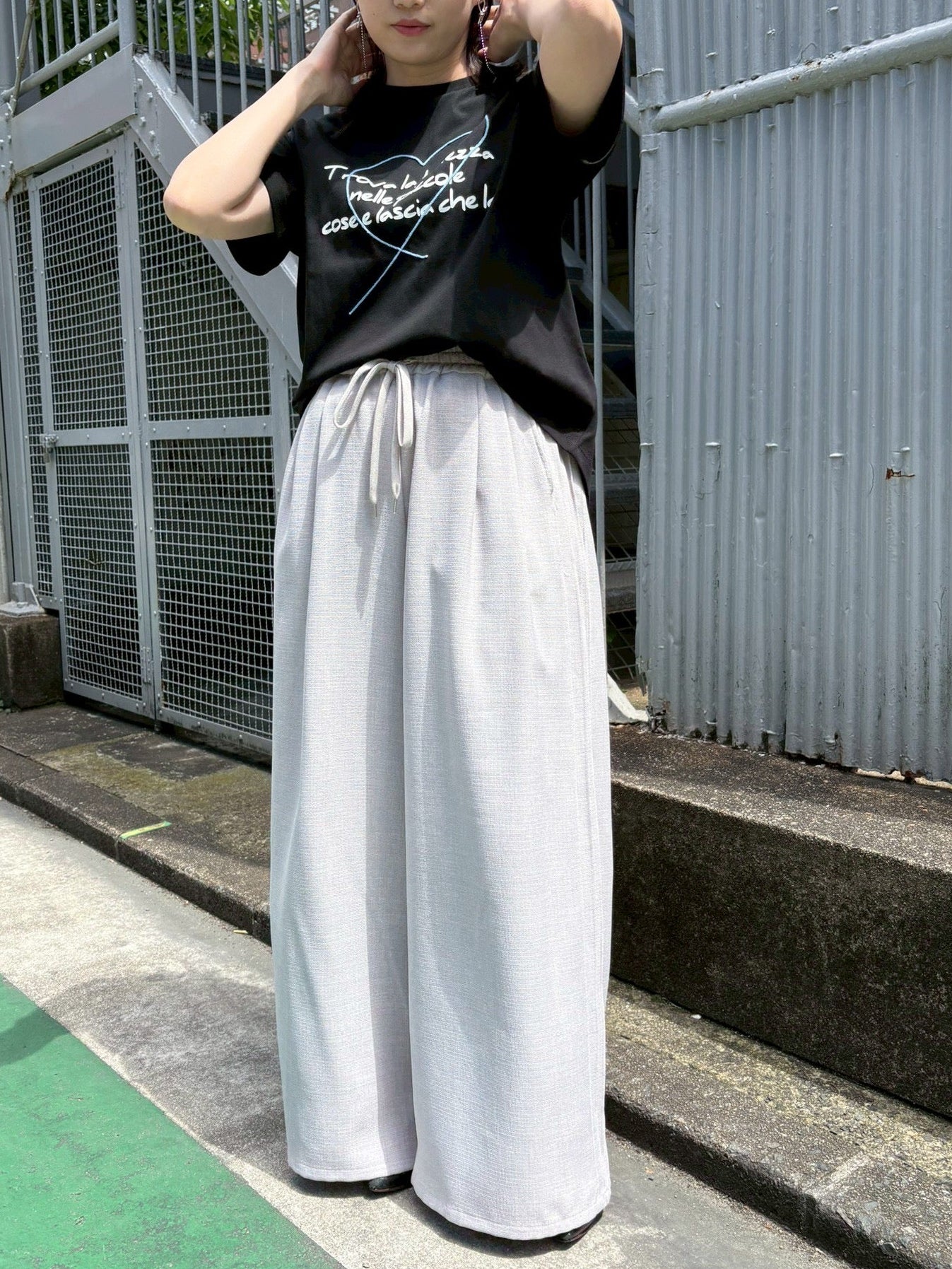 サイドピンタックラインパンツ