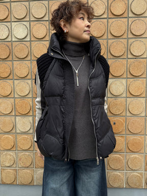 ニット×ダウンベスト