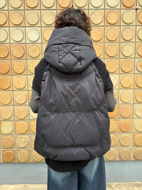 ニット×ダウンベスト