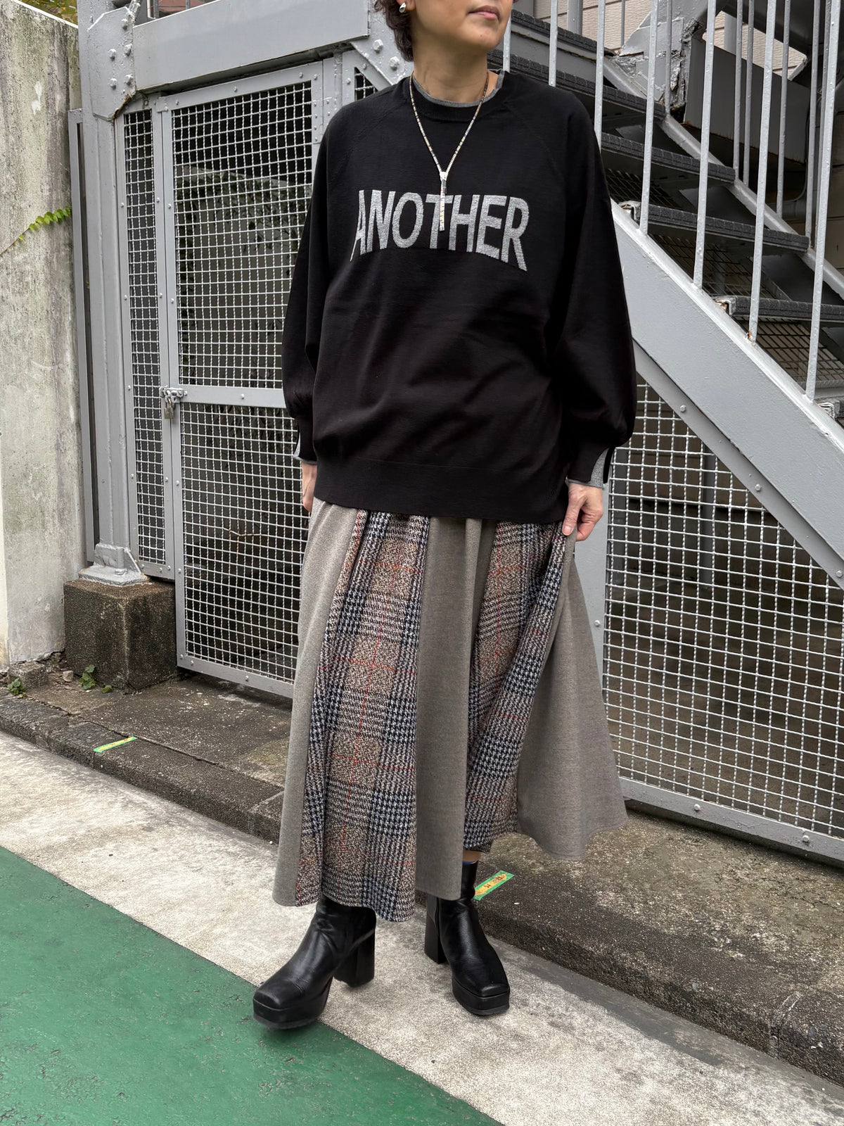 袖バルーンロゴニット