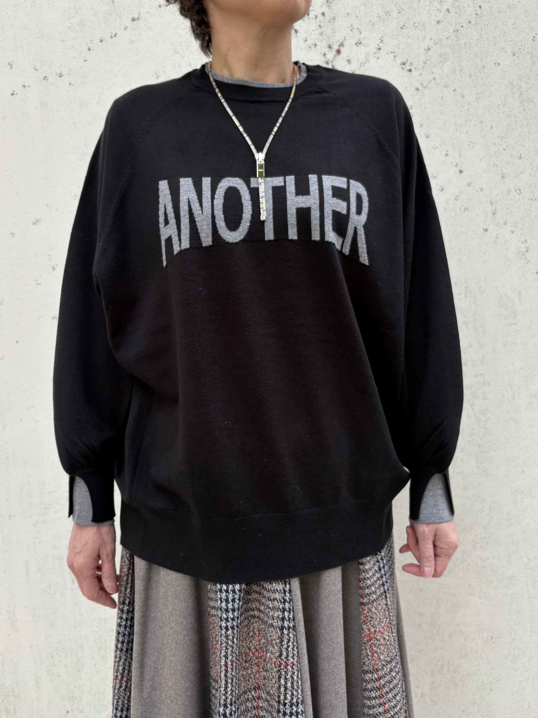 袖バルーンロゴニット