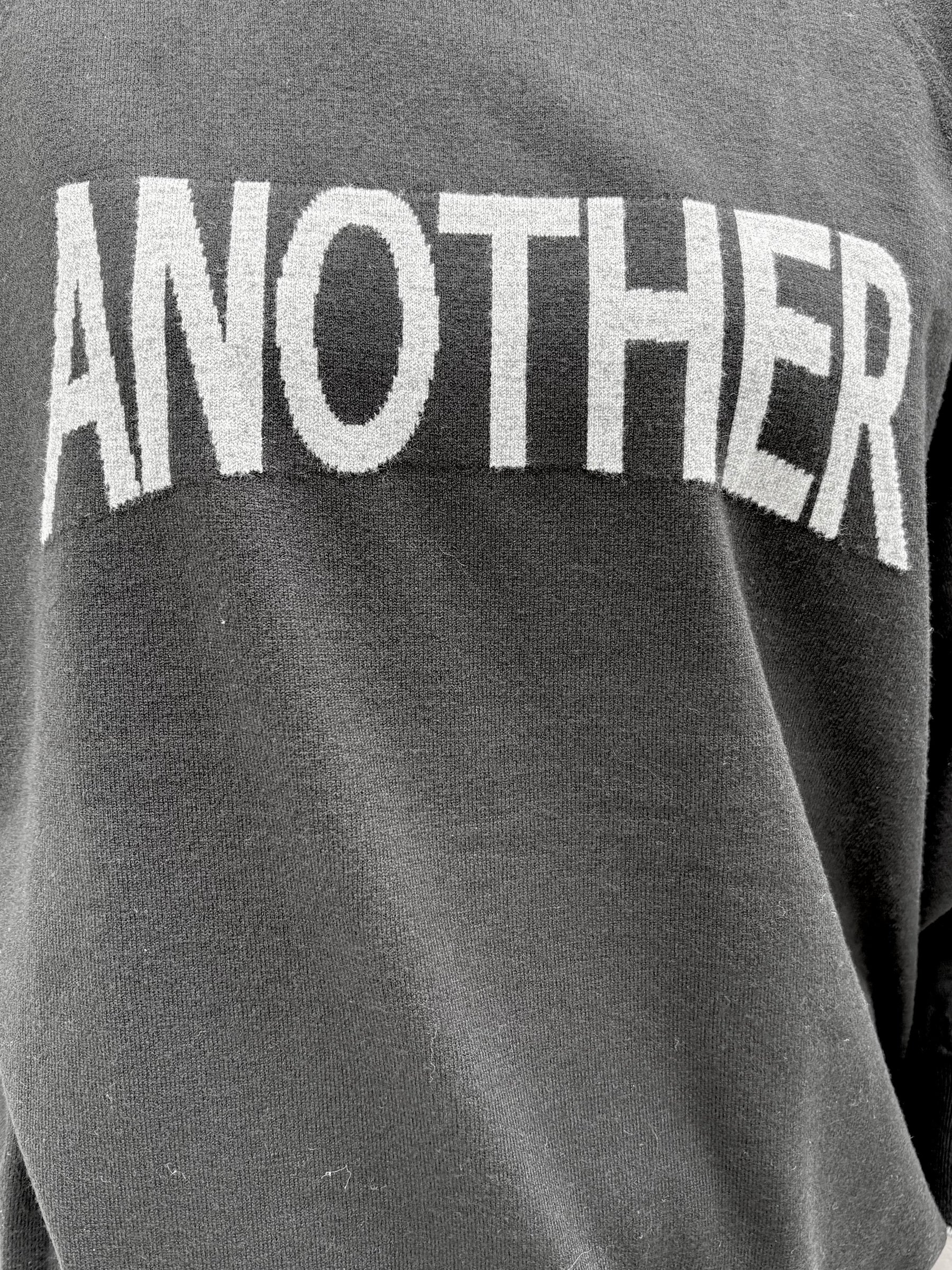 袖バルーンロゴニット