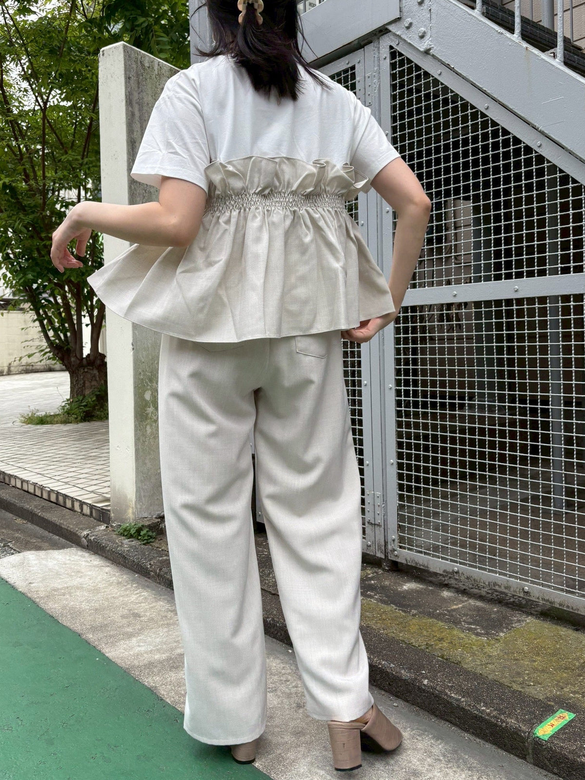 麻タッチ前後配色タックカーブパンツ