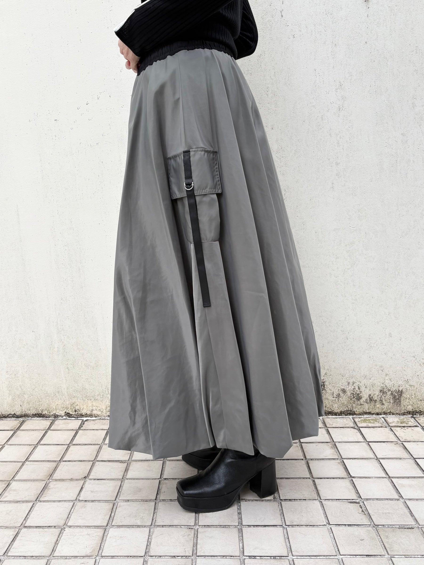 裾バルーンミリタリースカート