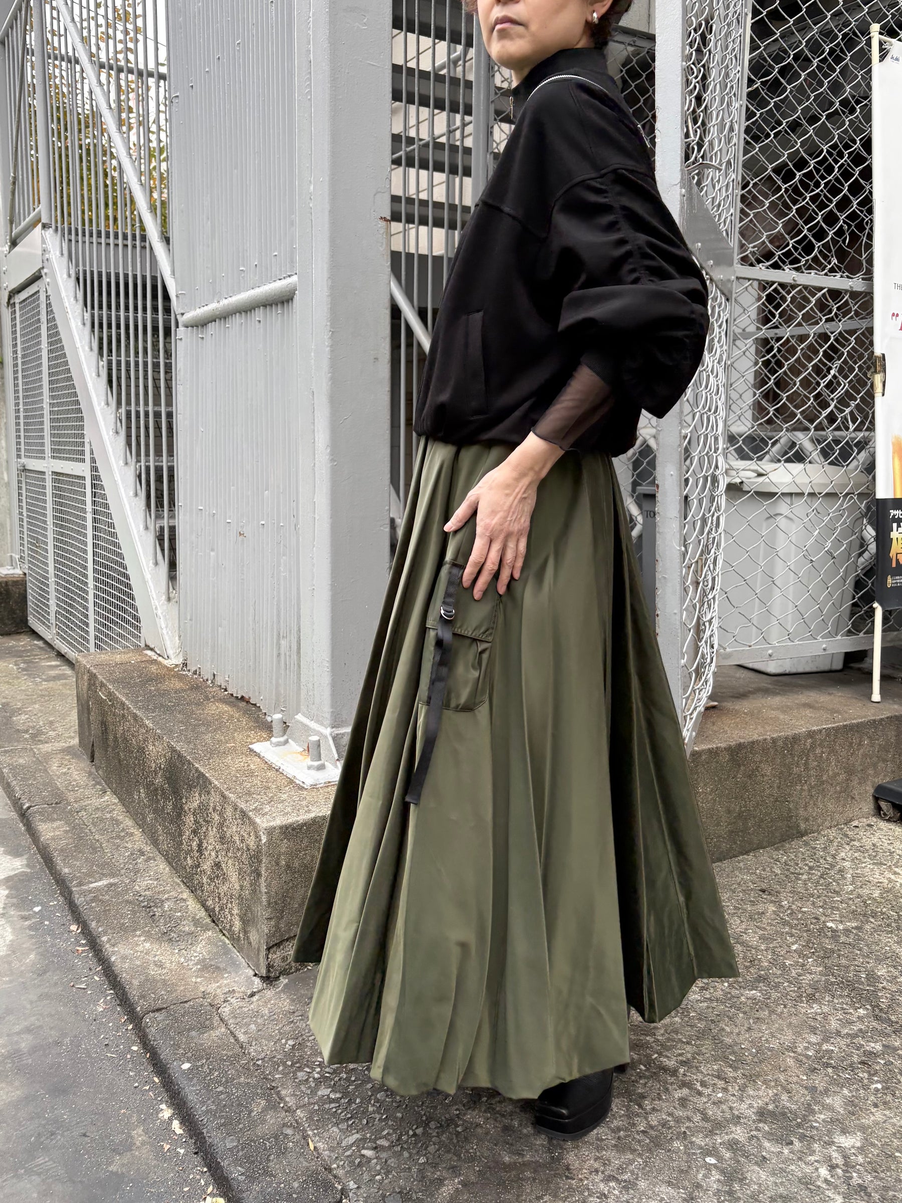 裾バルーンミリタリースカート