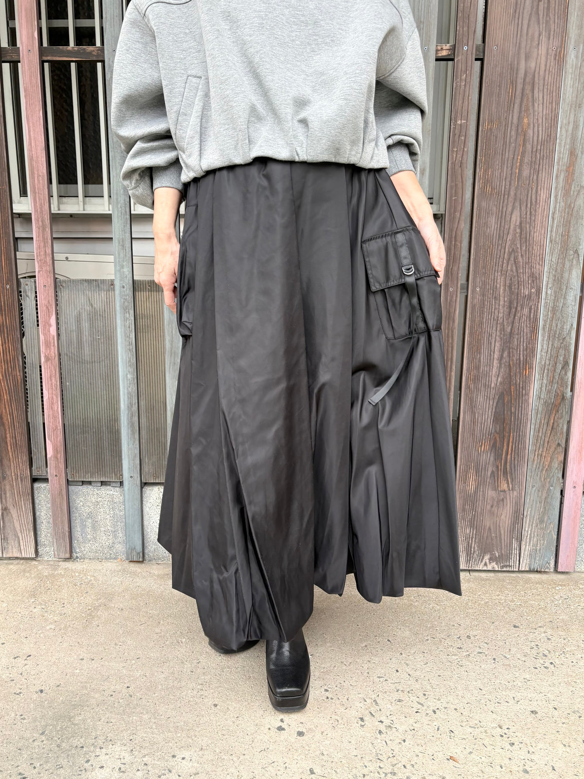 裾バルーンミリタリースカート