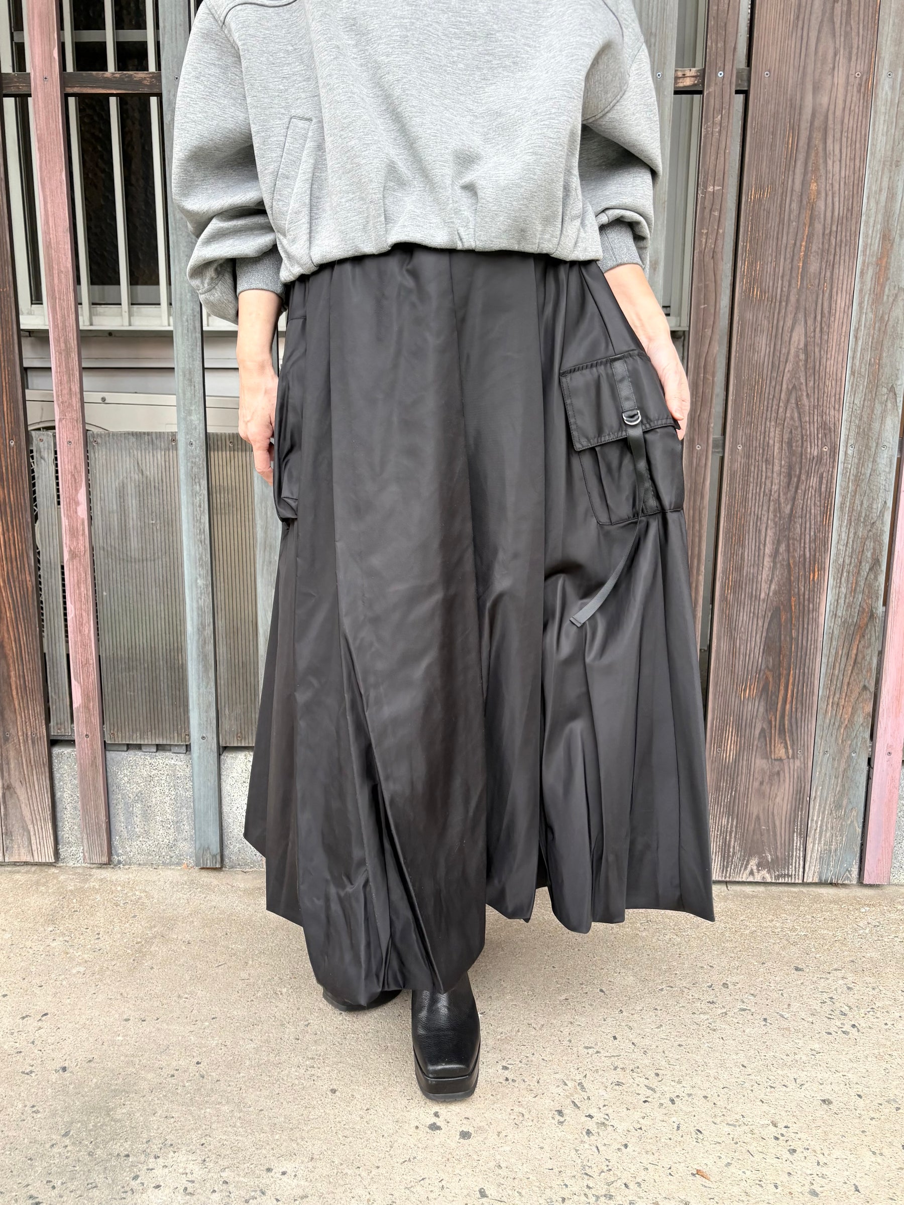 裾バルーンミリタリースカート