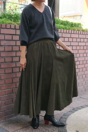 細コーデュロイロングスカート