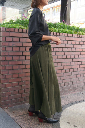 細コーデュロイロングスカート