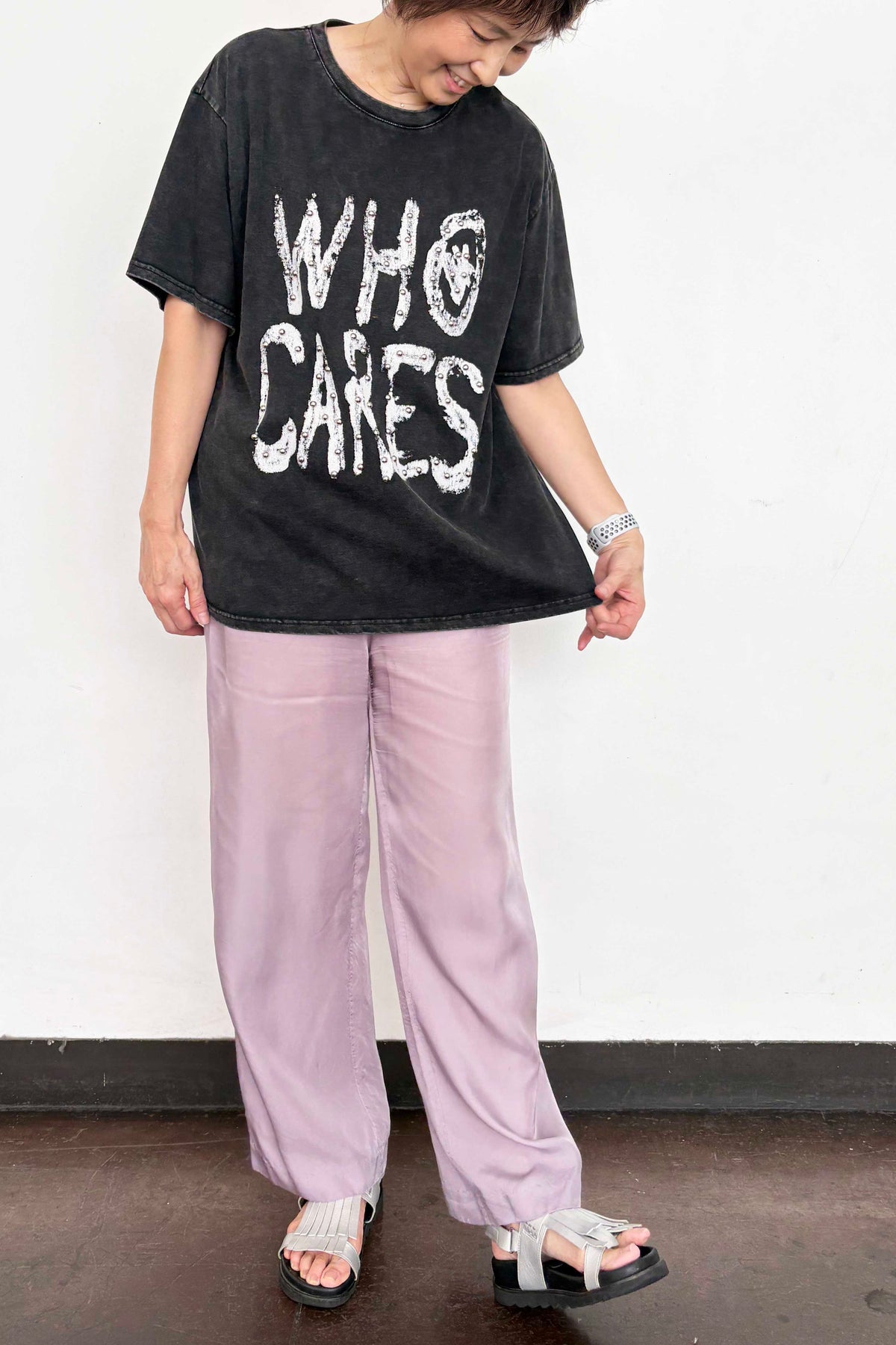 ペイントテキストスタッズTシャツ