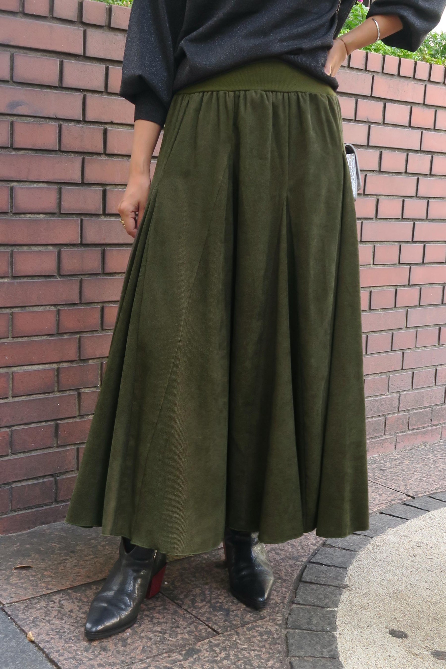 細コーデュロイロングスカート