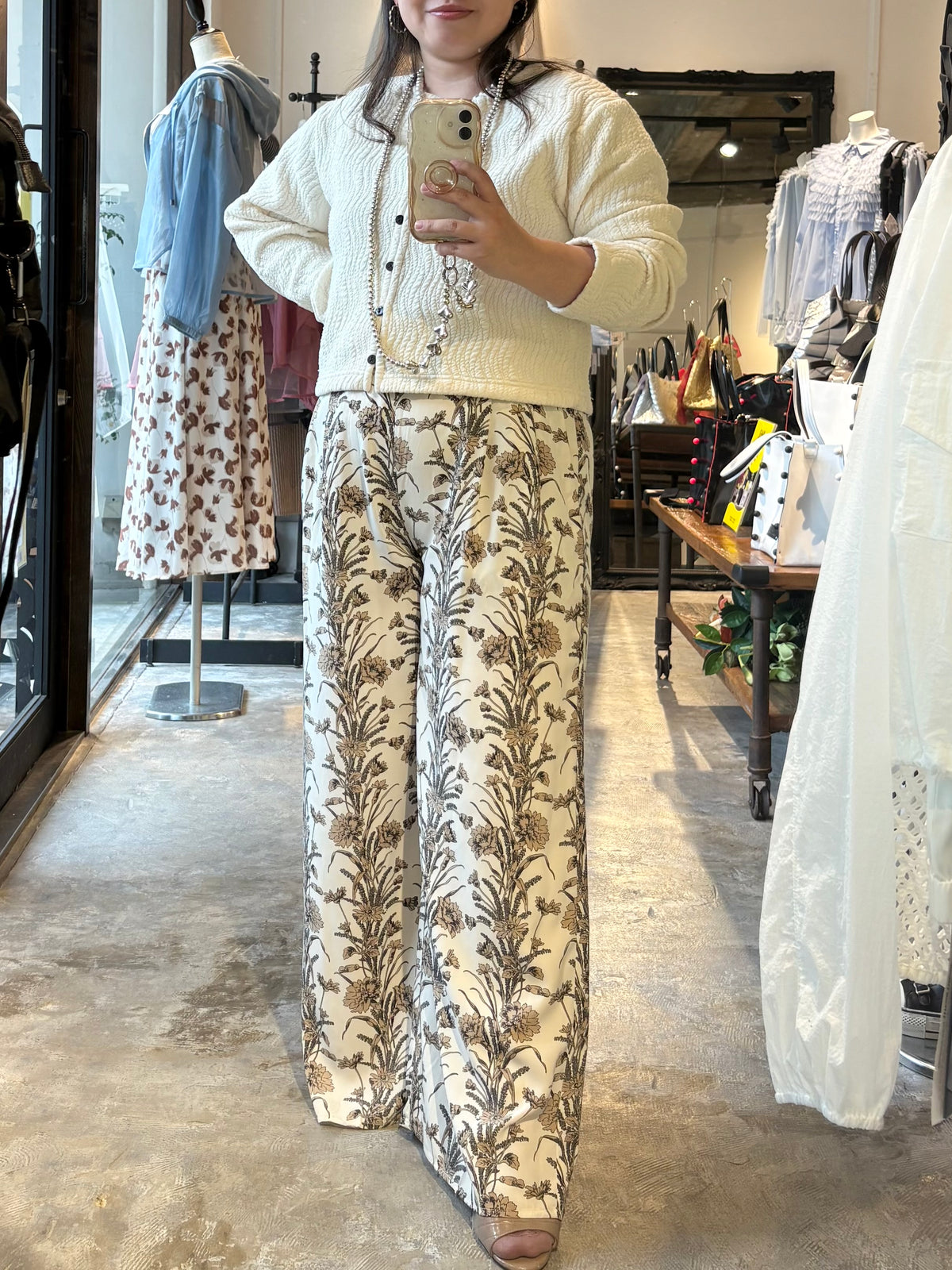 ボタニカルタックワイドパンツ