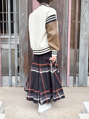 チェックスカート