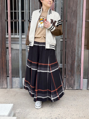 チェックスカート