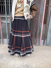チェックスカート