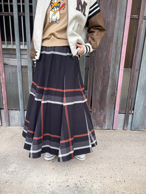 チェックスカート