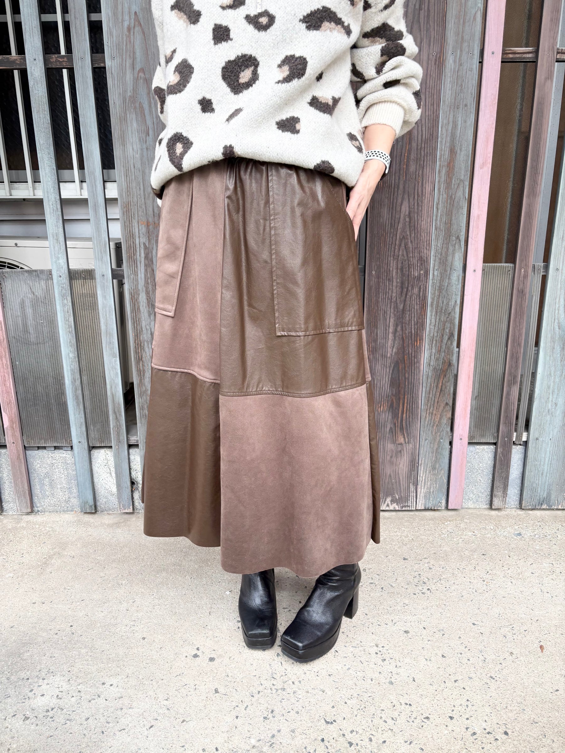 エコレザー＆スウェードハギスカート