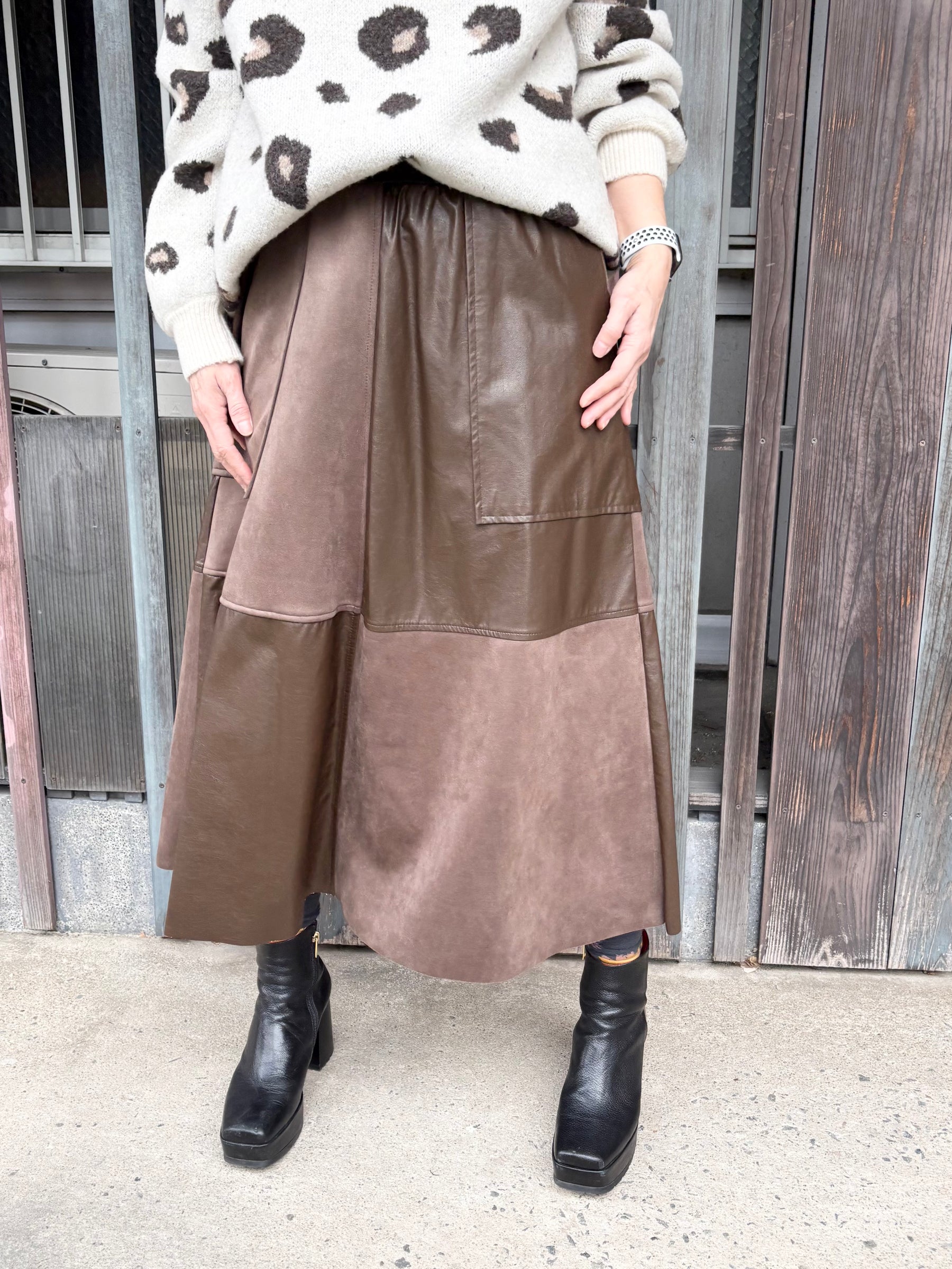 エコレザー＆スウェードハギスカート