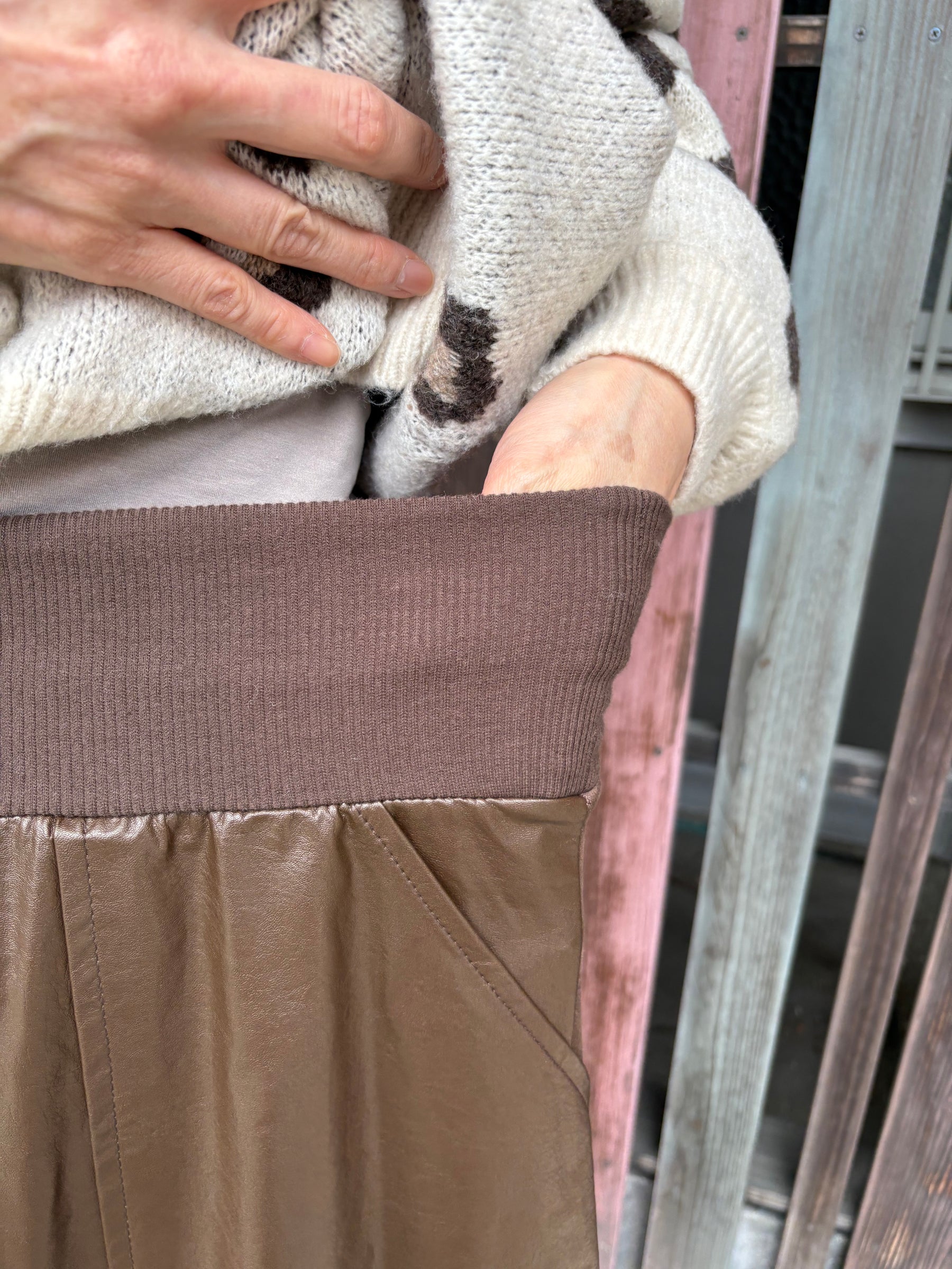 エコレザー＆スウェードハギスカート