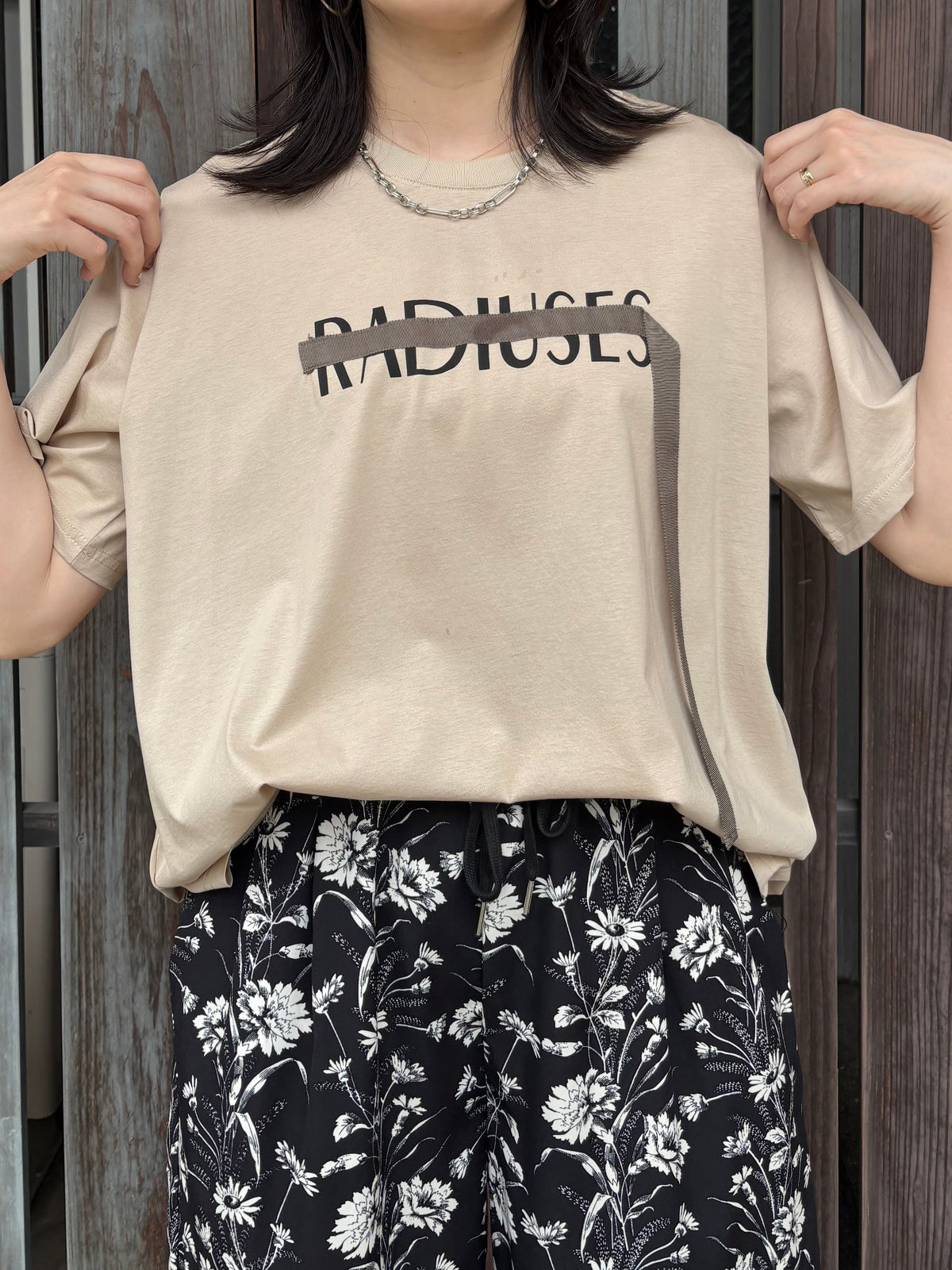 ロゴテープTシャツ.