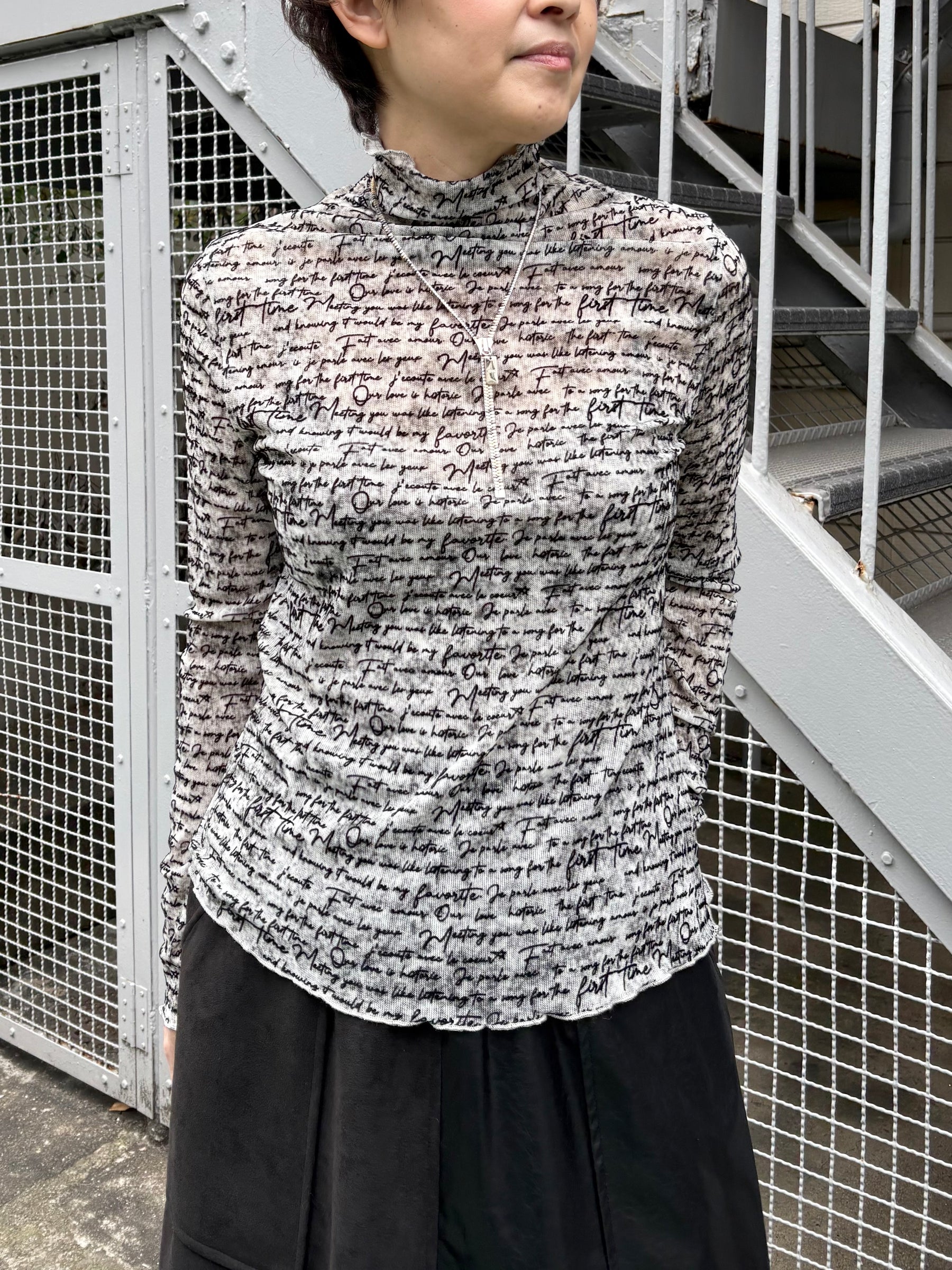 テキストロゴハイネックカットソー