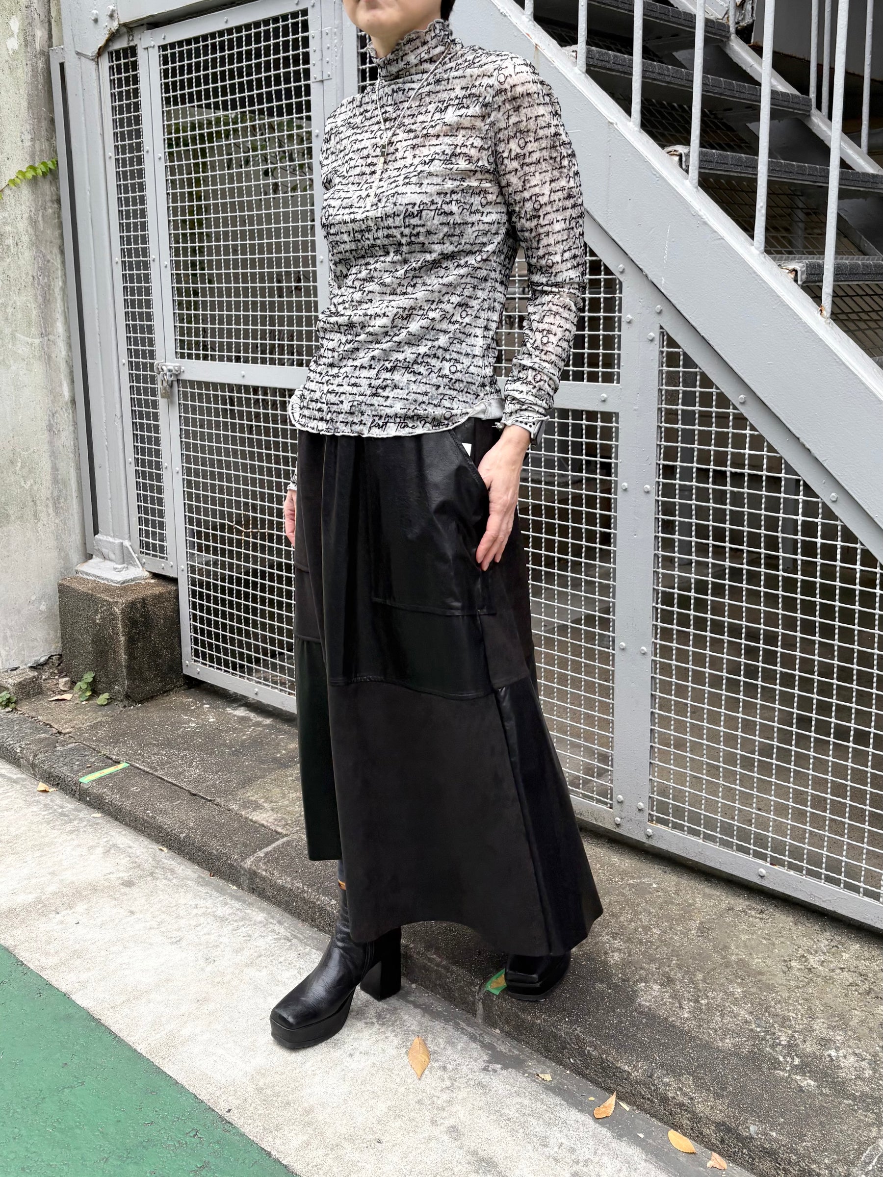 テキストロゴハイネックカットソー