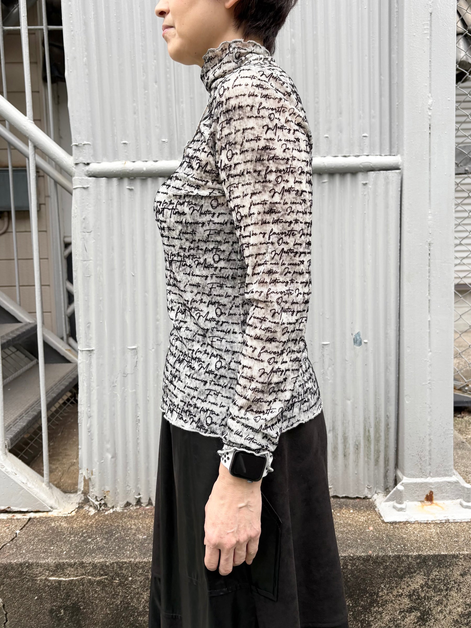 テキストロゴハイネックカットソー