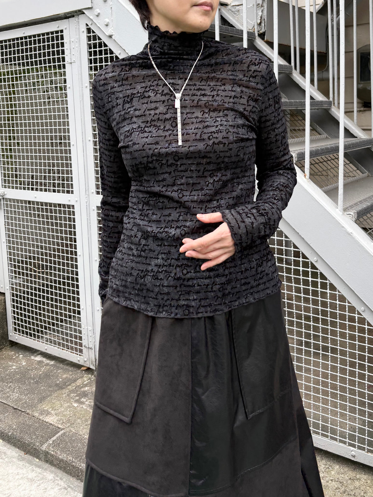 テキストロゴハイネックカットソー