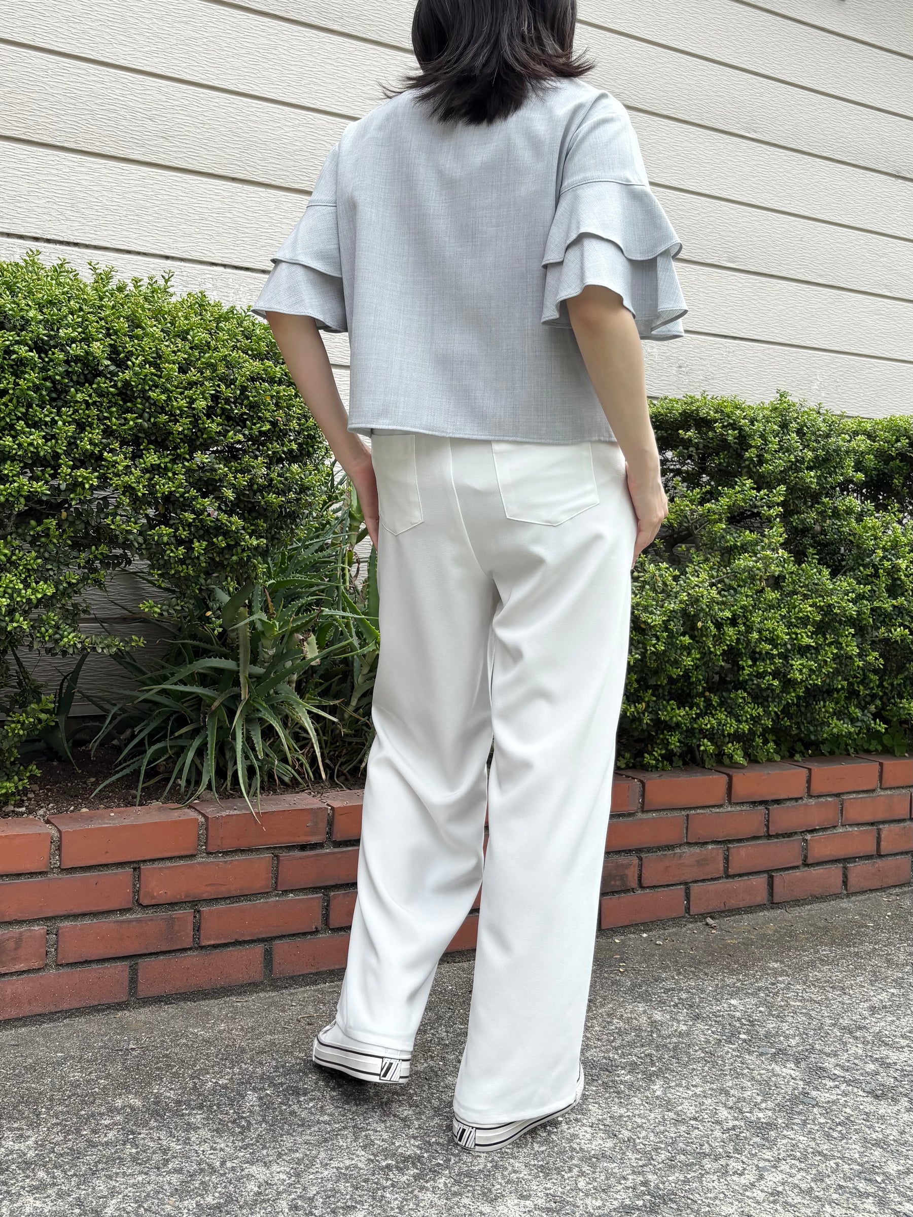 麻タッチラッフル半袖ブラウス