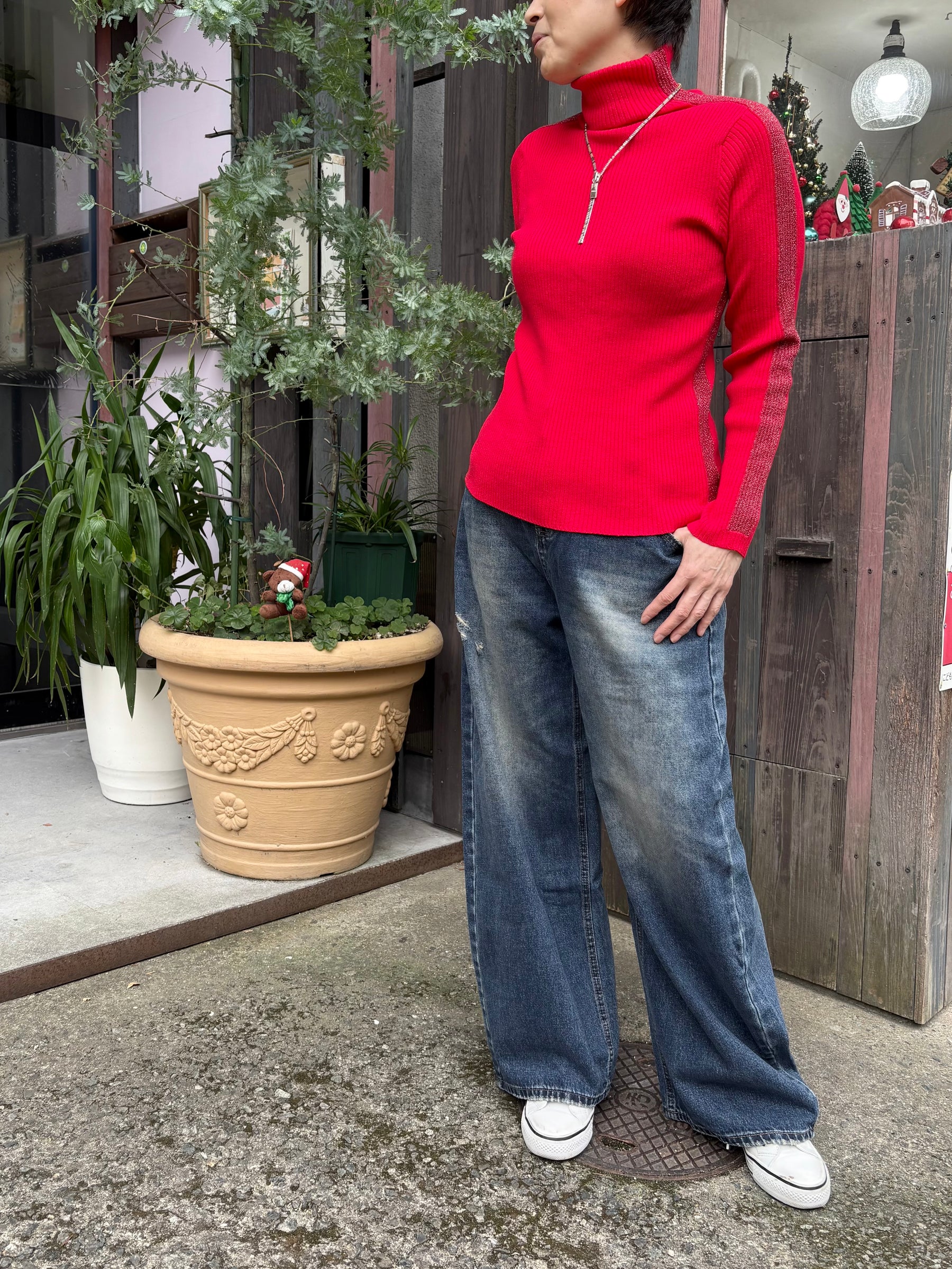 サイドラメラインタートルニット