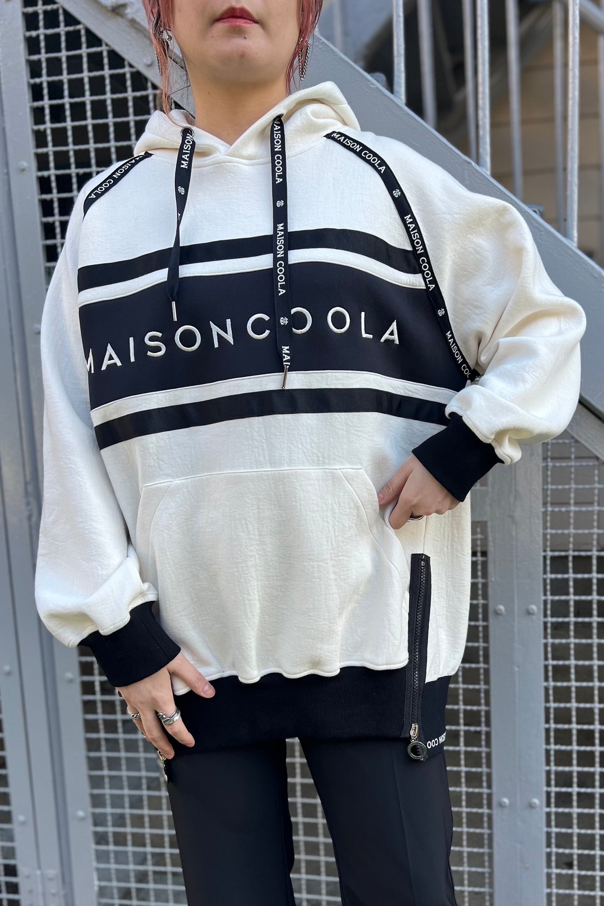 バイカラーサイドジップルーズフーディ