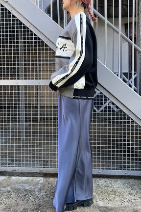 クレイジーパターンエンブロイダリープルオーバー