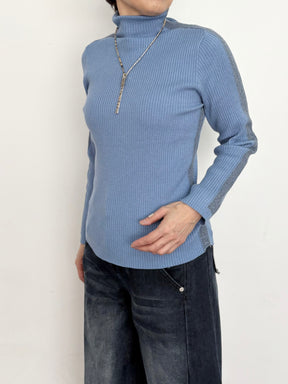 サイドラメラインタートルニット