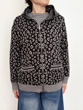 ヒョウ柄袖ラインニットパーカー