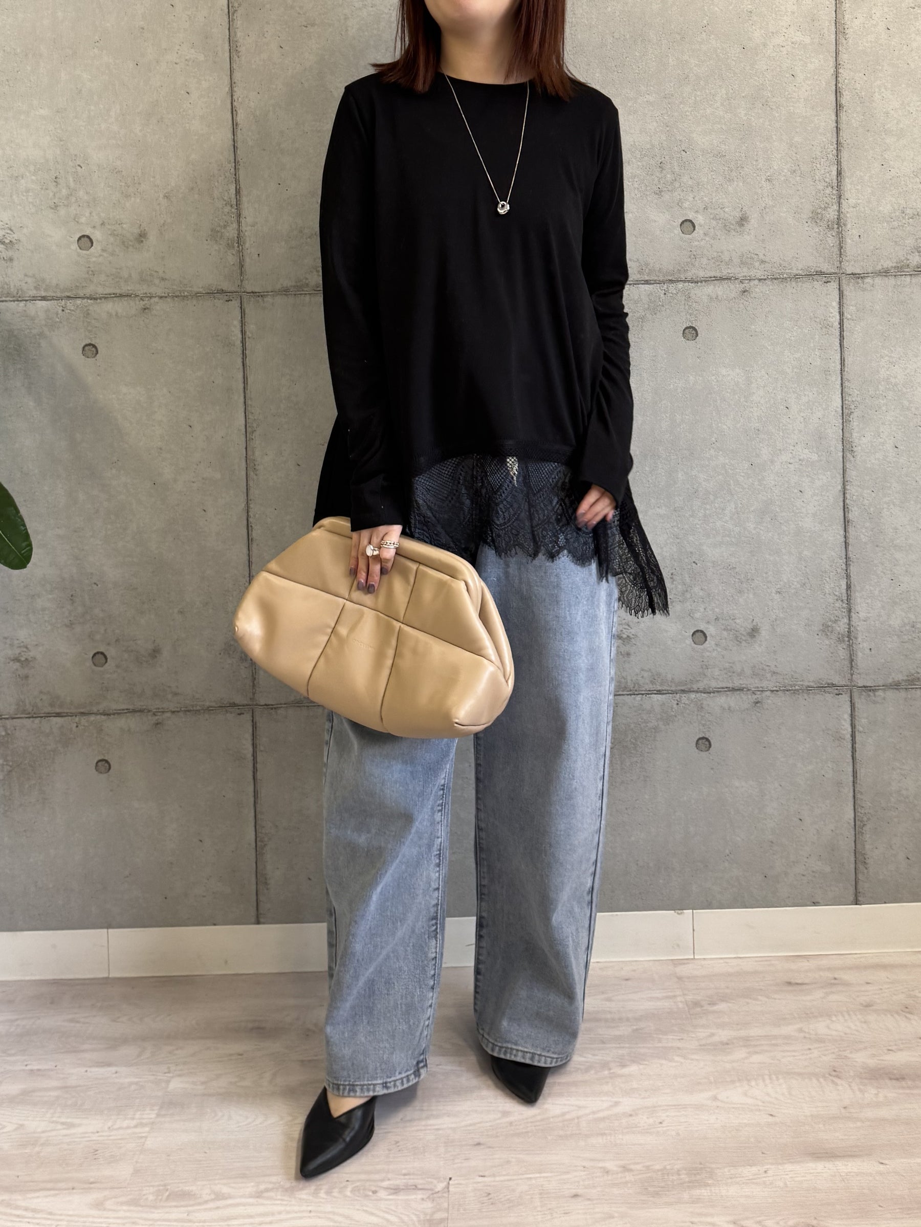 大人可愛い裾レースTOPS