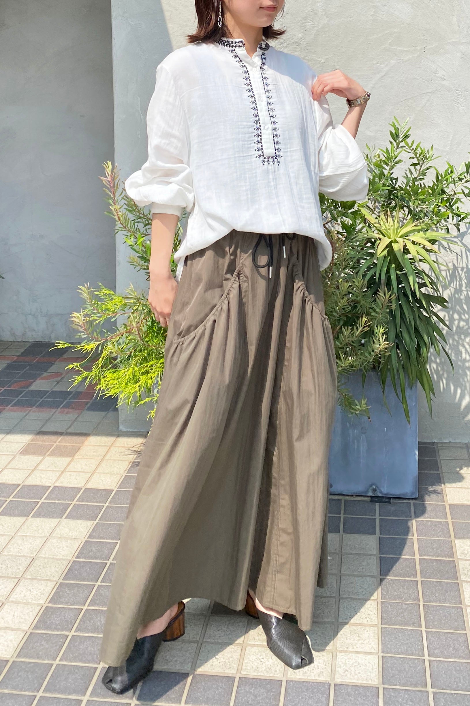 NOTSHY(ノットシャイ)ヘンリーネックブラウス 4402422LOUANISSE