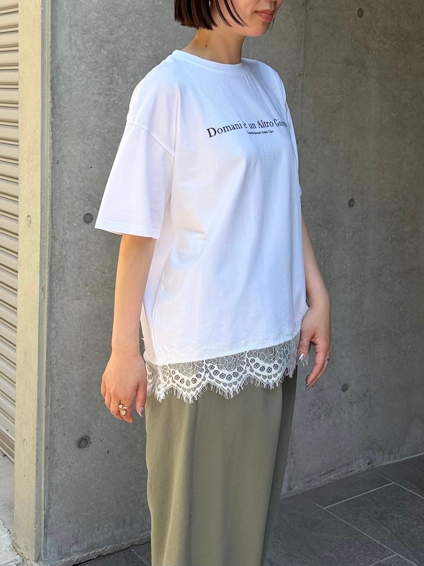 レースヘムロゴTシャツ