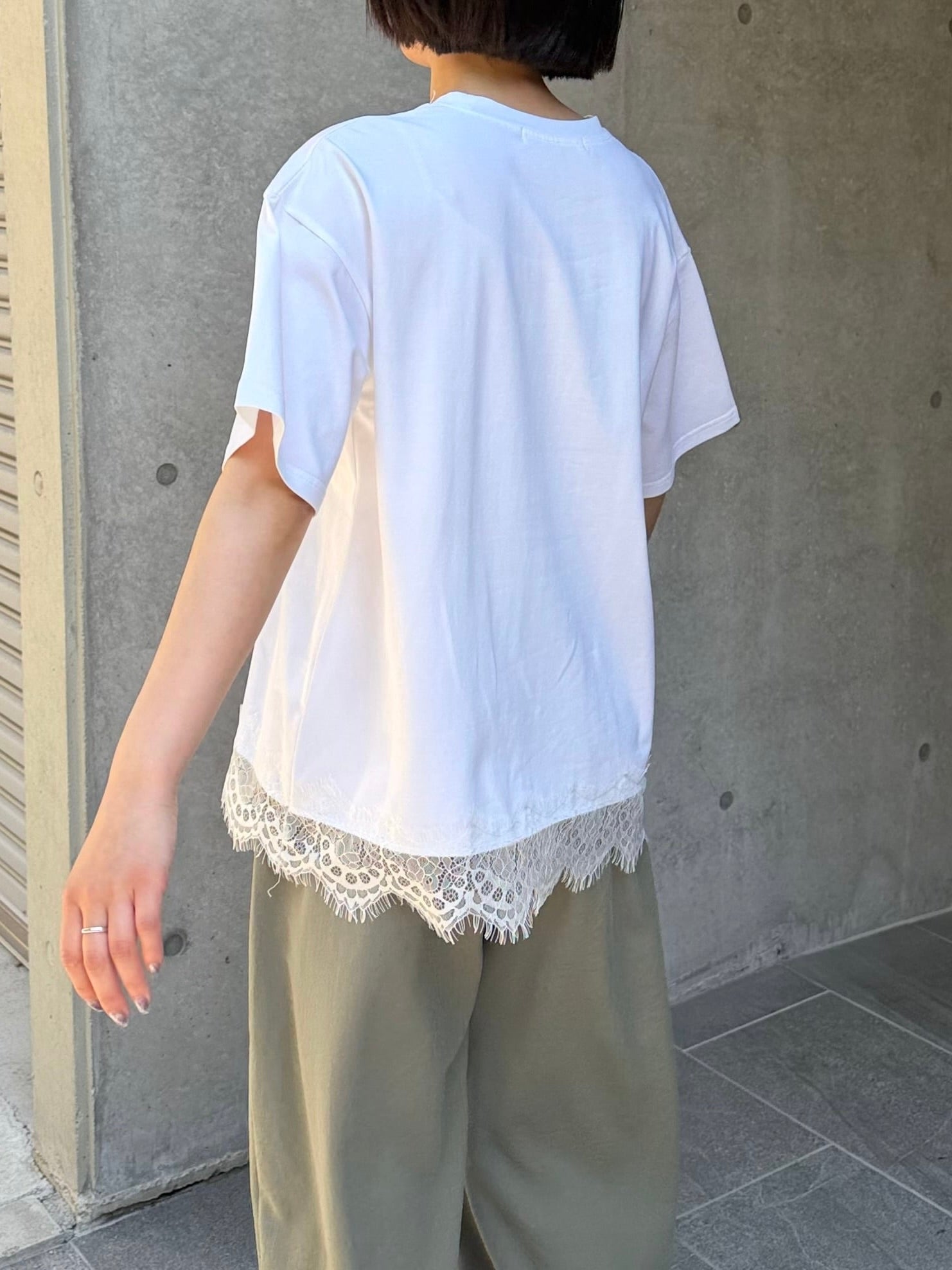 レースヘムロゴTシャツ