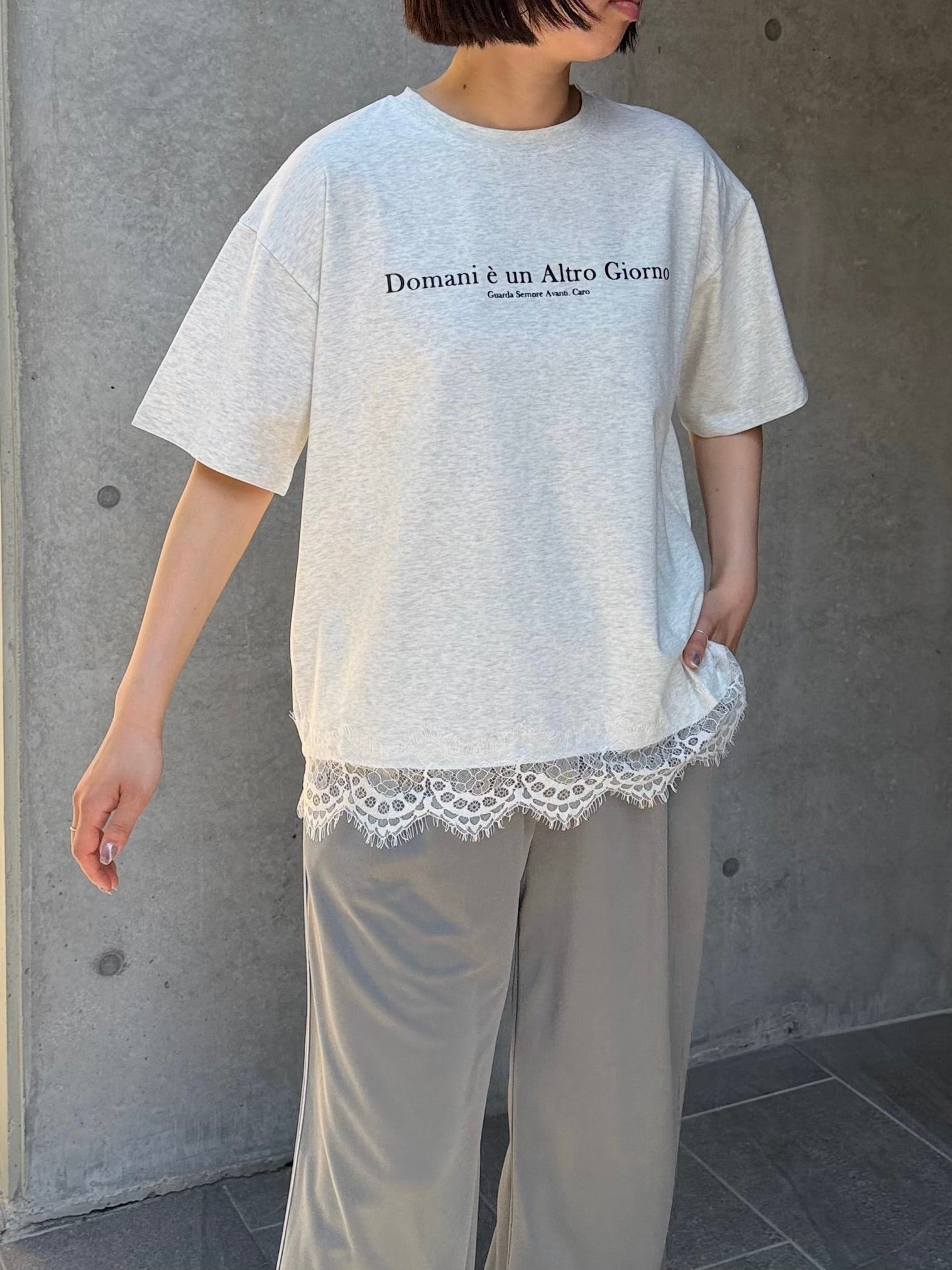 レースヘムロゴTシャツ