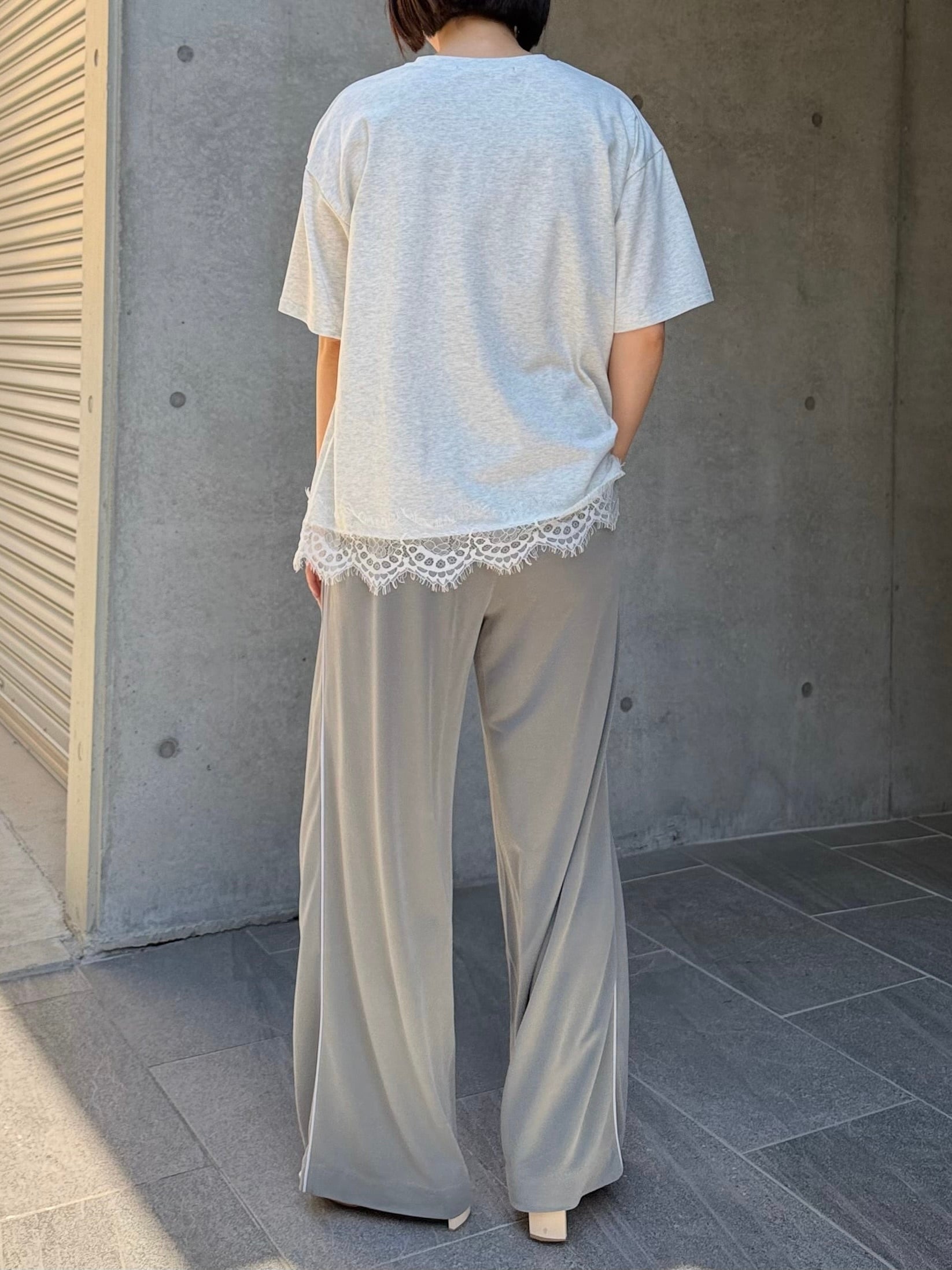 レースヘムロゴTシャツ