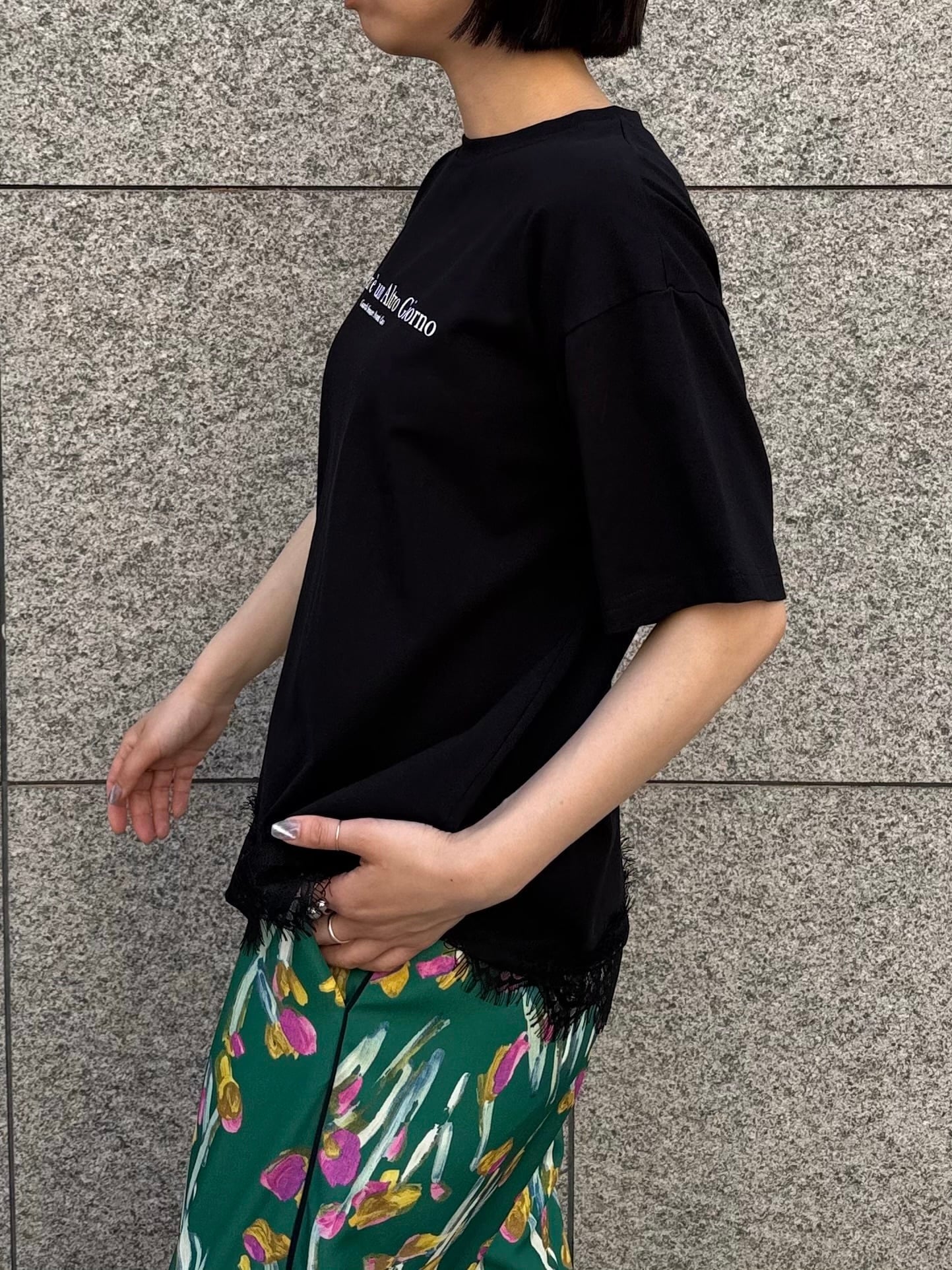 レースヘムロゴTシャツ